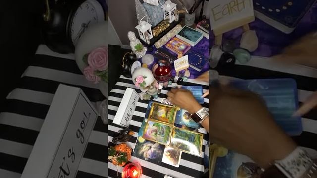 (LIVE READING!)- They are playing with Ancient Black Magic to Steal your Life! смотреть онлайн