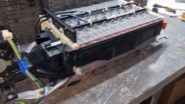 reconditioning a bad hybrid battery will fix it? let's find out смотреть онлайн