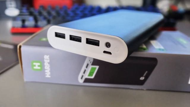Harper PB 2016. Внешний аккумулятор с тремя USB и дисплеем смотреть онлайн