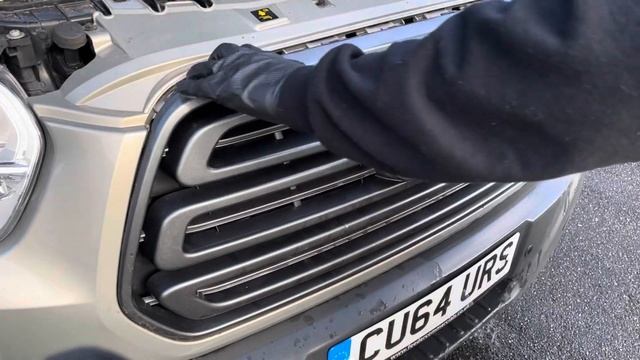 Fitting a raptor / trail grill to my camper van. How to remove a Ford transit mk8 grill easy no too смотреть онлайн
