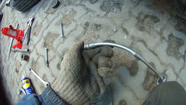 Замена втулок стабилизатора Skoda Fabia (VW Polo, Skoda Rapid) Простой способ смотреть онлайн