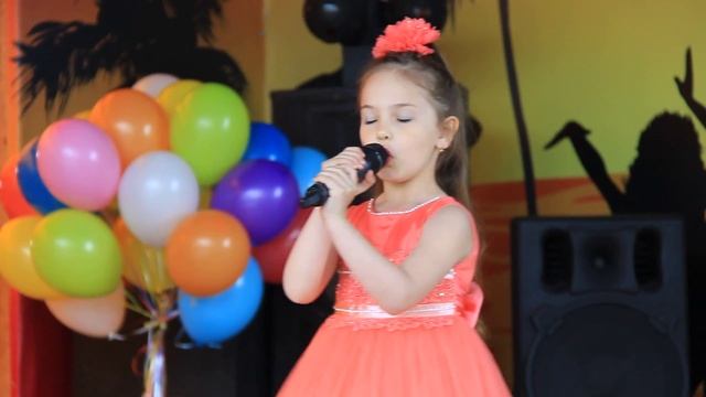 Иванна Мамедова, выступление на Пупс-Шоу 2015 в Выборге