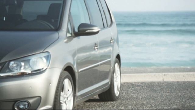 The New 2011 Volkswagen Touran Exterior 360 смотреть онлайн