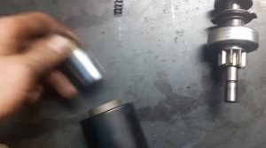 бендекс стартера плохо отходит после пуска двигателя.