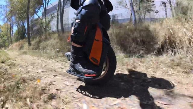 New king on the block - KINGSONG S19 another look. Maybe you should consider this as your first EUC смотреть онлайн