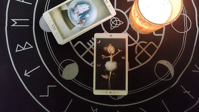 Паж Пентаклей.Николетта Чекколи
#таро #школатаро #обучениетаро #гаданиенатаро