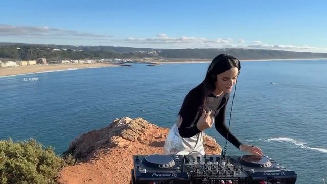 Ирина Алегрова - Угонщица Remix смотреть онлайн