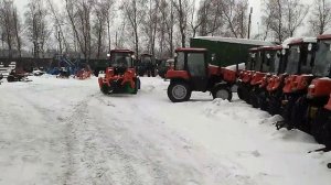 Уборка снега отвалом МТЗ 320.4