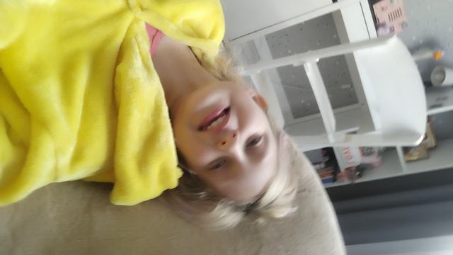 🍼 подгузника не было видно но он вонючий ха-ха-ха смотреть онлайн