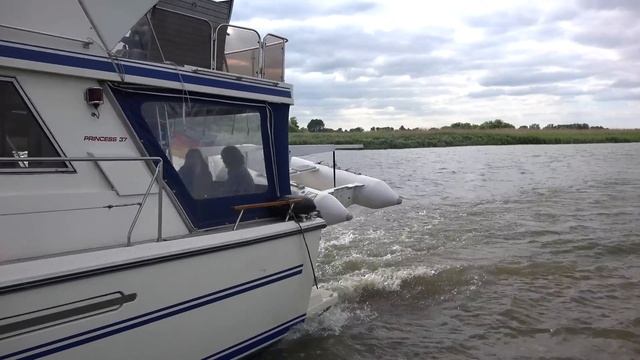 World´s first 4K Zoom Quadrocopter with 4,9 Kg смотреть онлайн