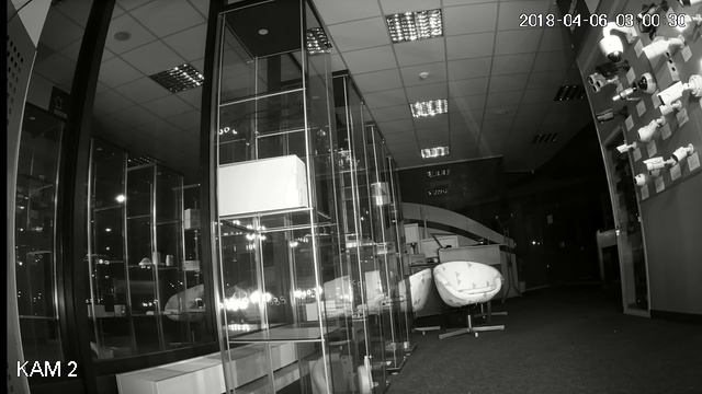 HCVR7108H 4M - Kamera Dahua HAC-HDW1400RP-VF 2.7-13.5mm - Noc