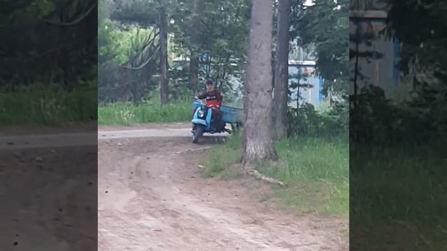 На муравье едет первый раз, а кажется что всю жизнь на нем ездил смотреть онлайн