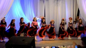 Зажигательный цыганский танец! Девочки подготовительной группы.
