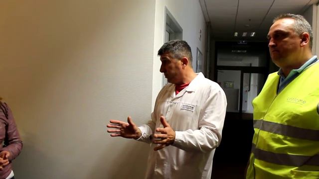 Про перхоть и что нужно делать, чтобы ее не было. Отвечает эксперт смотреть онлайн