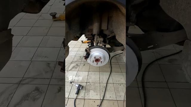 Тормозные диски не того калибра. Часть 2 #shorts смотреть онлайн