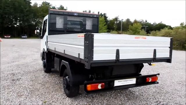 Nissan NT400 CABSTAR SWB Diesel 2.5l Chorley Nissan смотреть онлайн