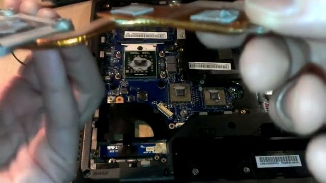 уставший ноутбук Lenovo G565 \ чистка охлаждения, пароль биоса смотреть онлайн