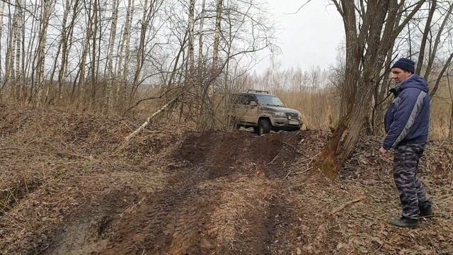 Поездка на озеро часть 1. Нивы, уазы,Land rover. смотреть онлайн