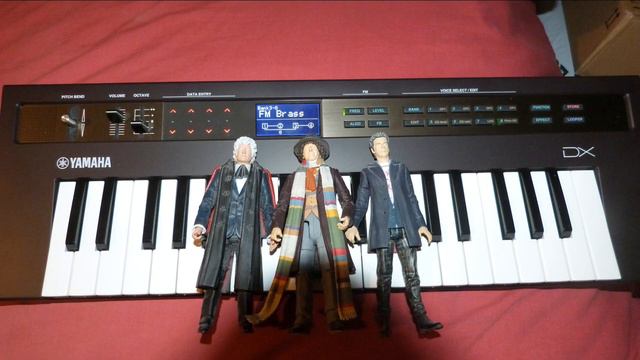 Doctor Who by Ron Grainer played on a Yamaha reface DX смотреть онлайн