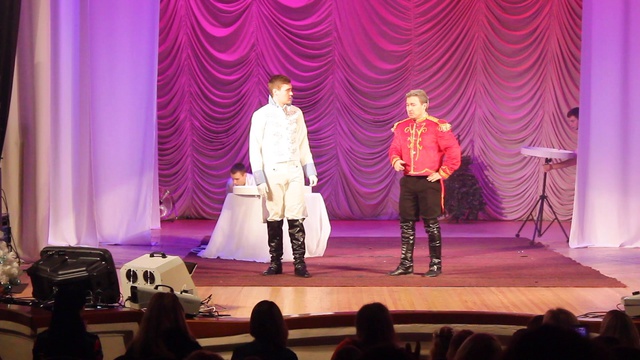 Новогоднее шоу -представление " Золушка" смотреть онлайн