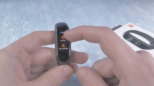 Обзор на xiaomi mi band 4 первые впечатления смотреть онлайн