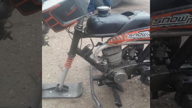 детский снегоход уезжает от нас смотреть онлайн