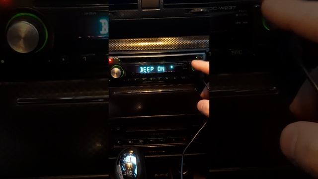 Как подключить телефон через AUX на магнитоле Kenwood(Кенвуд) KDC-W237 смотреть онлайн