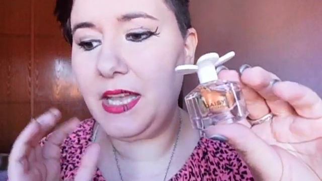 Marc Jacobs DAISY reseña de perfume смотреть онлайн