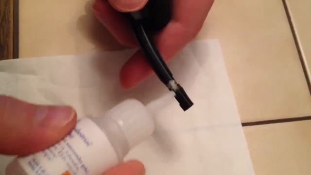 Ремонт наушников клеем HOSH (Хош) смотреть онлайн