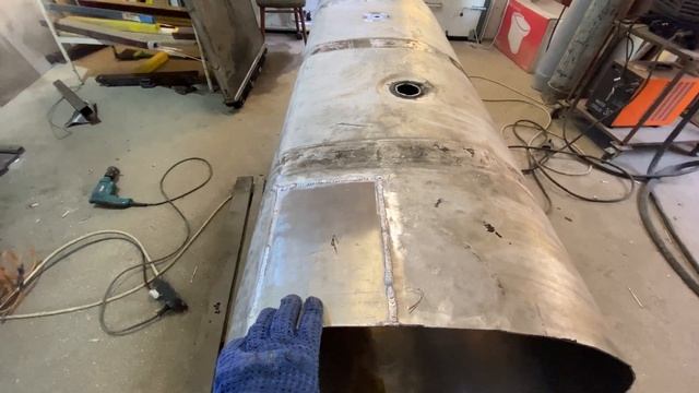 Восстановление топливного бака Volvo после удара. смотреть онлайн