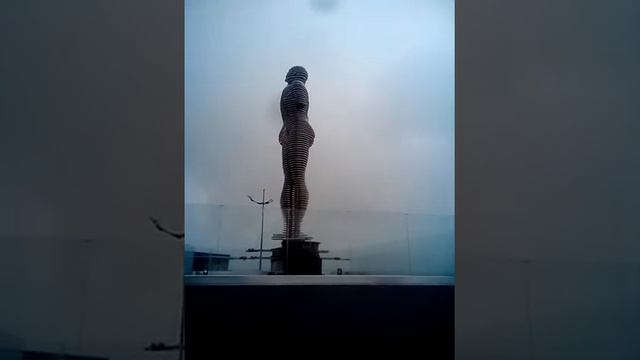 Грузия, Батуми, Скульптура любви «Али и Нино» смотреть онлайн