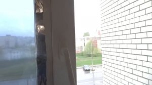 Почему ручка окна не поворачивается до конца?