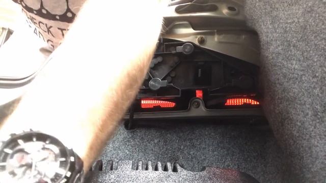 MG TF | Fitting rear light covers смотреть онлайн