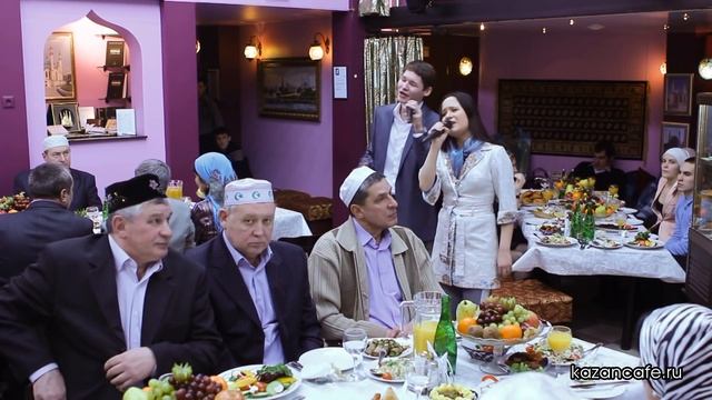 Сюмбель Билалова и Рэдик Ефремов в Чай-баре "Казан" смотреть онлайн