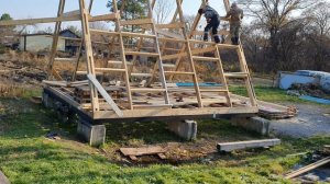 Бюджетный дом Афрейм 6×6 своими руками, скрепление А образных ферм