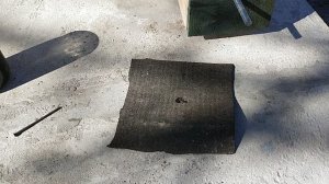 Как эффективно и недорого закрепить деревянный столб к монолитному фундаменту