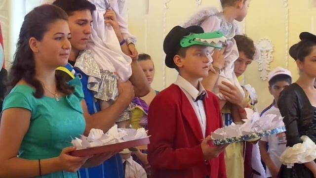Мариуполь.Праздник 1 сентября в Центре Опеки MAH03397 смотреть онлайн