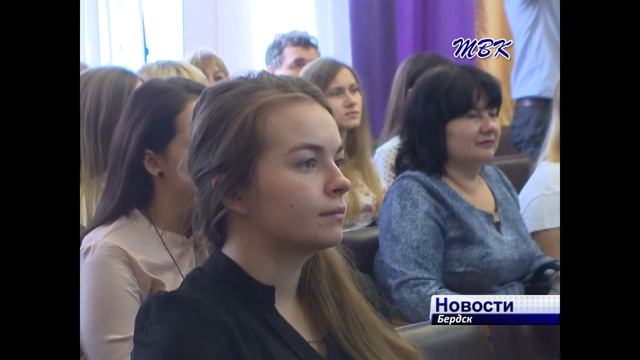 Учебные годы вспомнили выпускники бердской детской музыкальной школы им. Свиридова смотреть онлайн