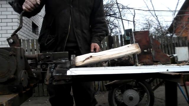 ЛУЧШИЙ ДРОВОКОЛ - простой как лапоть. !!! смотреть онлайн