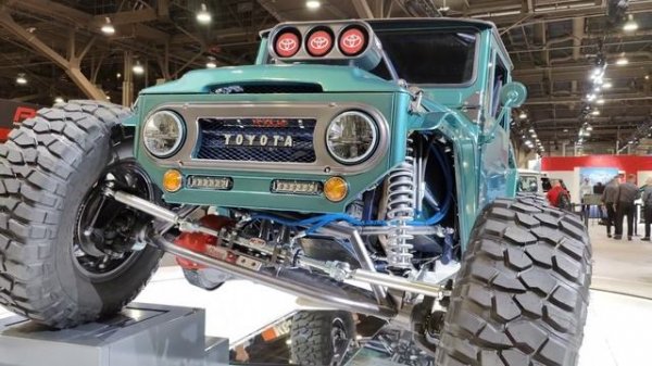 SEMA Show _ Post-Event Debrief & Top 10 Builds