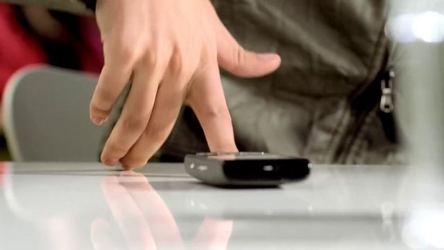Sony Ericsson Xperia™ X10 mini TV Commercial смотреть онлайн
