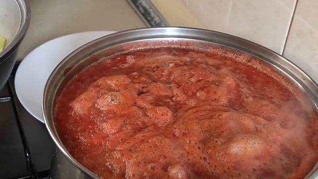 Баклажанная Икра Самый ВКУСНЫЙ рецепт и Очень ПРОСТОЙ Рецепт - Закуска из Баклажан на ЗИМУ смотреть онлайн