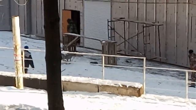 Чем занимаются рабочие на стройке смотреть онлайн