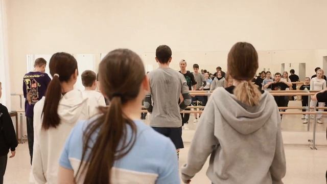 Мастер-класс по БРЕЙК-ДАНСУ в ИШИМЕ от Егения Сметюк г.Омск смотреть онлайн