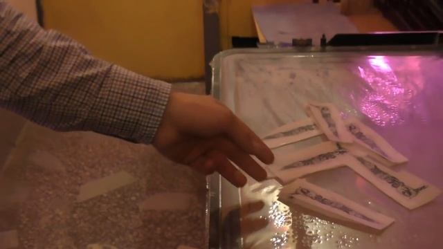 Рубка шашкой ▶ Как делаются рукояти на ножи и наносится рисунок ▶ Ножи Кизляр №3 смотреть онлайн