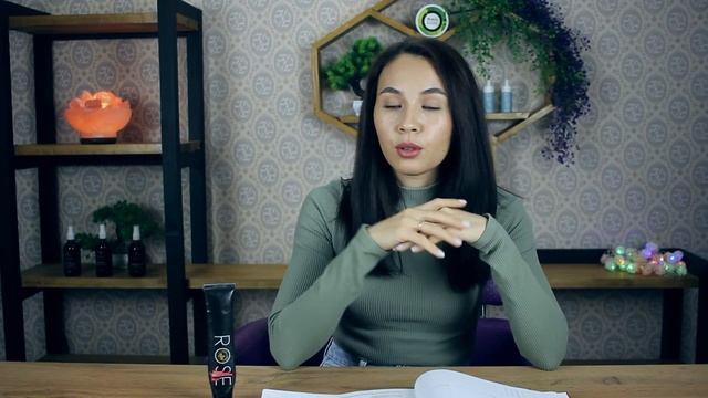 Обзор очищающего ГИДРОФИЛЬНОГО МАСЛА Rose с шёлком и маслом розы от Мастерской Олеси Мустаевой смотреть онлайн
