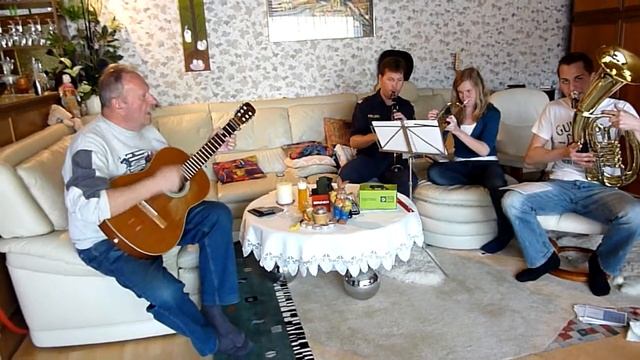 Hausmusik - Herzschmerz-Polka смотреть онлайн