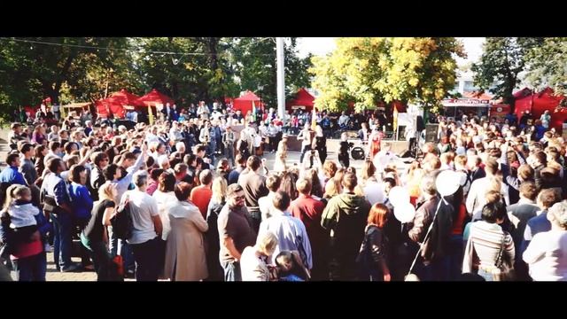 Первый музыкальный флешмоб "ПРОСНИСЬ И ПОЙ" Нижний Новгород смотреть онлайн