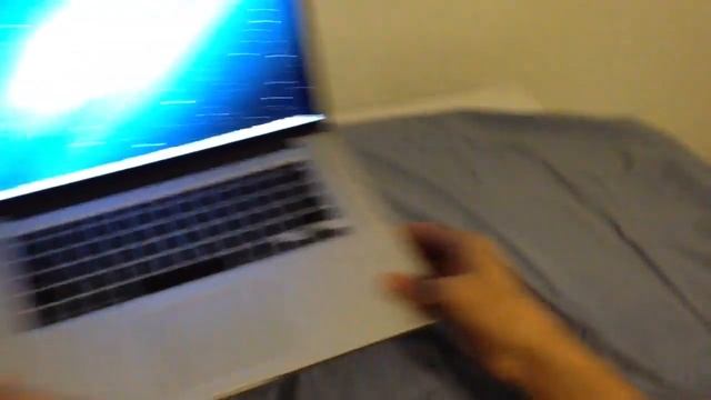 Macbook Pro Retina Display 15-inch Allergic to Pillows "Fluffy Surfaces" смотреть онлайн