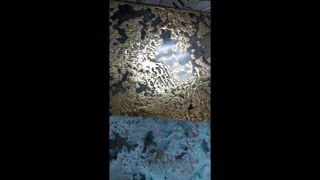 Жидкий металл PRO-METAL с эффектом фактурной и патинированной латуни на черном лаке смотреть онлайн